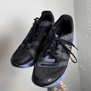 On Cloud Sky Running Shoes Size 7 Men’s Black/Midnight Blue